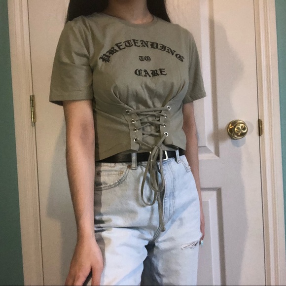 Graphic cropped tee - Picture 3 of 3